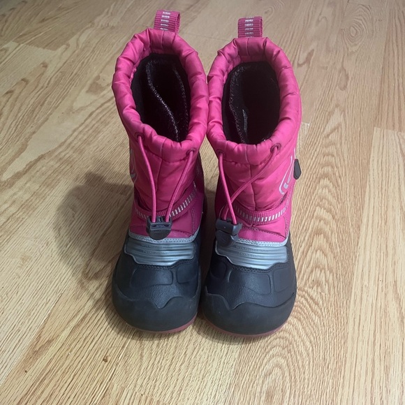 Keen Fuchsia and Black Snow Boots - Picture 3 of 7